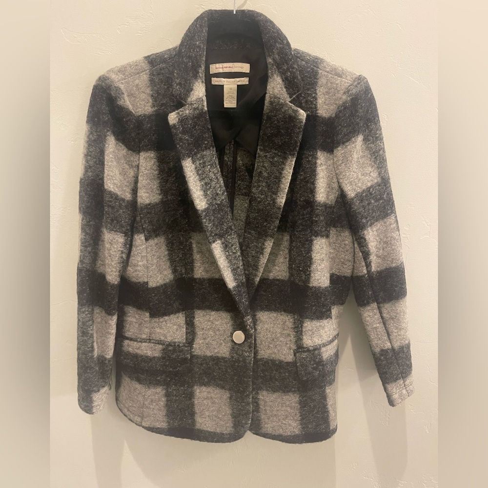 Banana Republic Plaid Gray and Black Jacket - Size 10